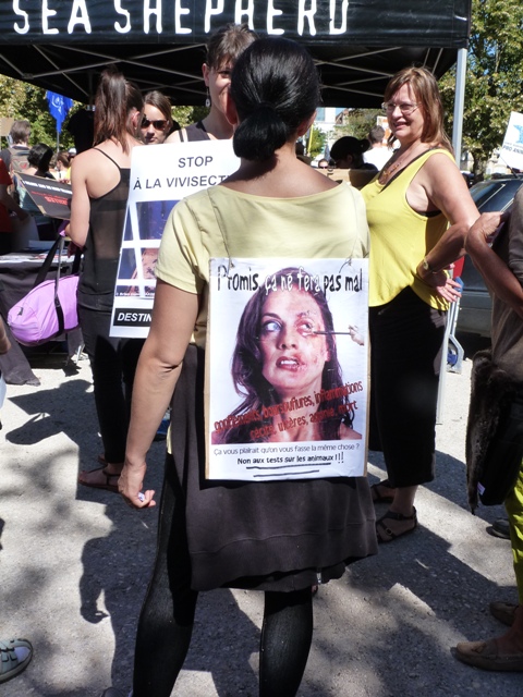 Manif anti vivisection à Auxerre le 08/09/2012